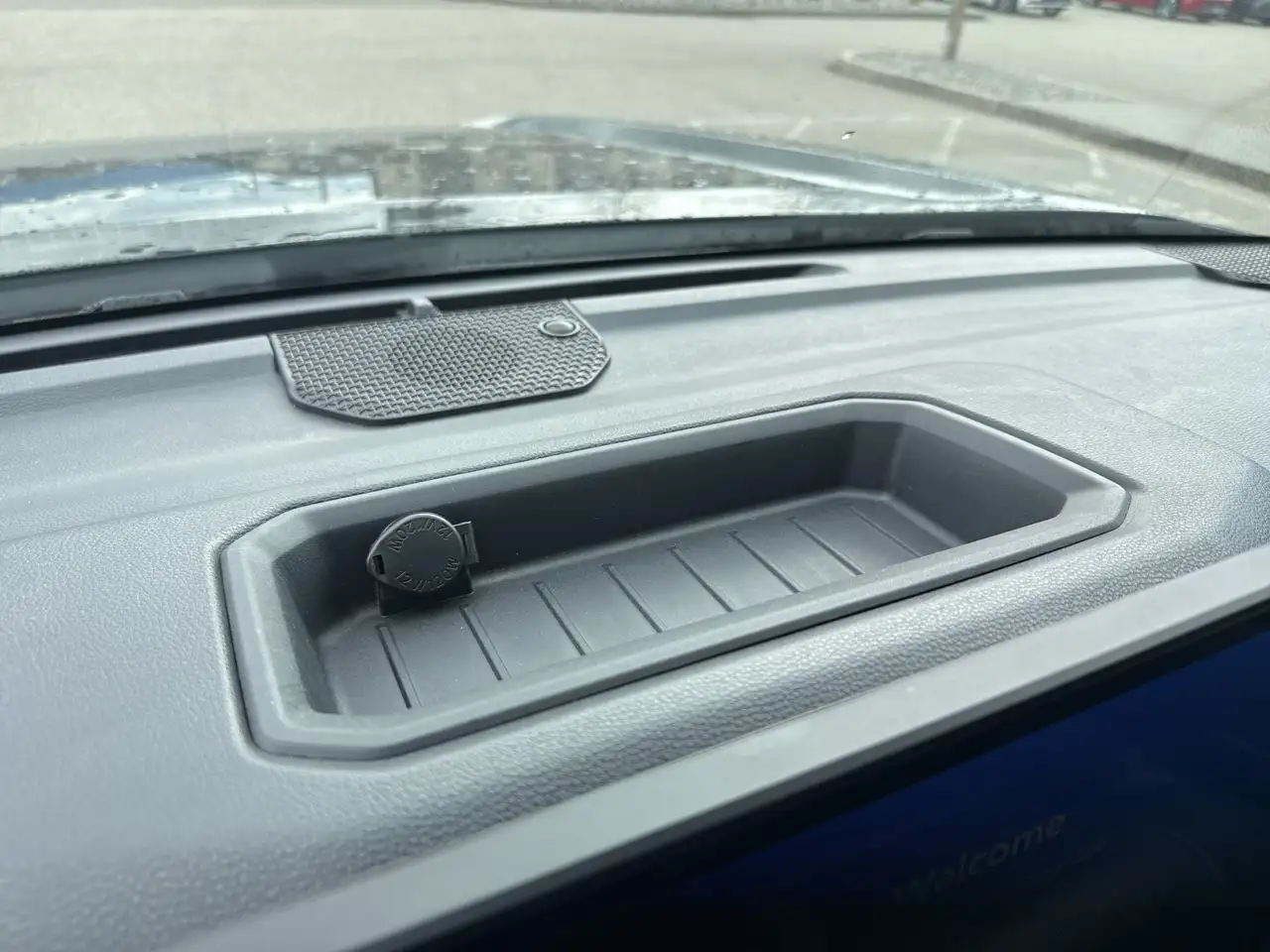 Toyota Tundra снимка Toyota Tundra