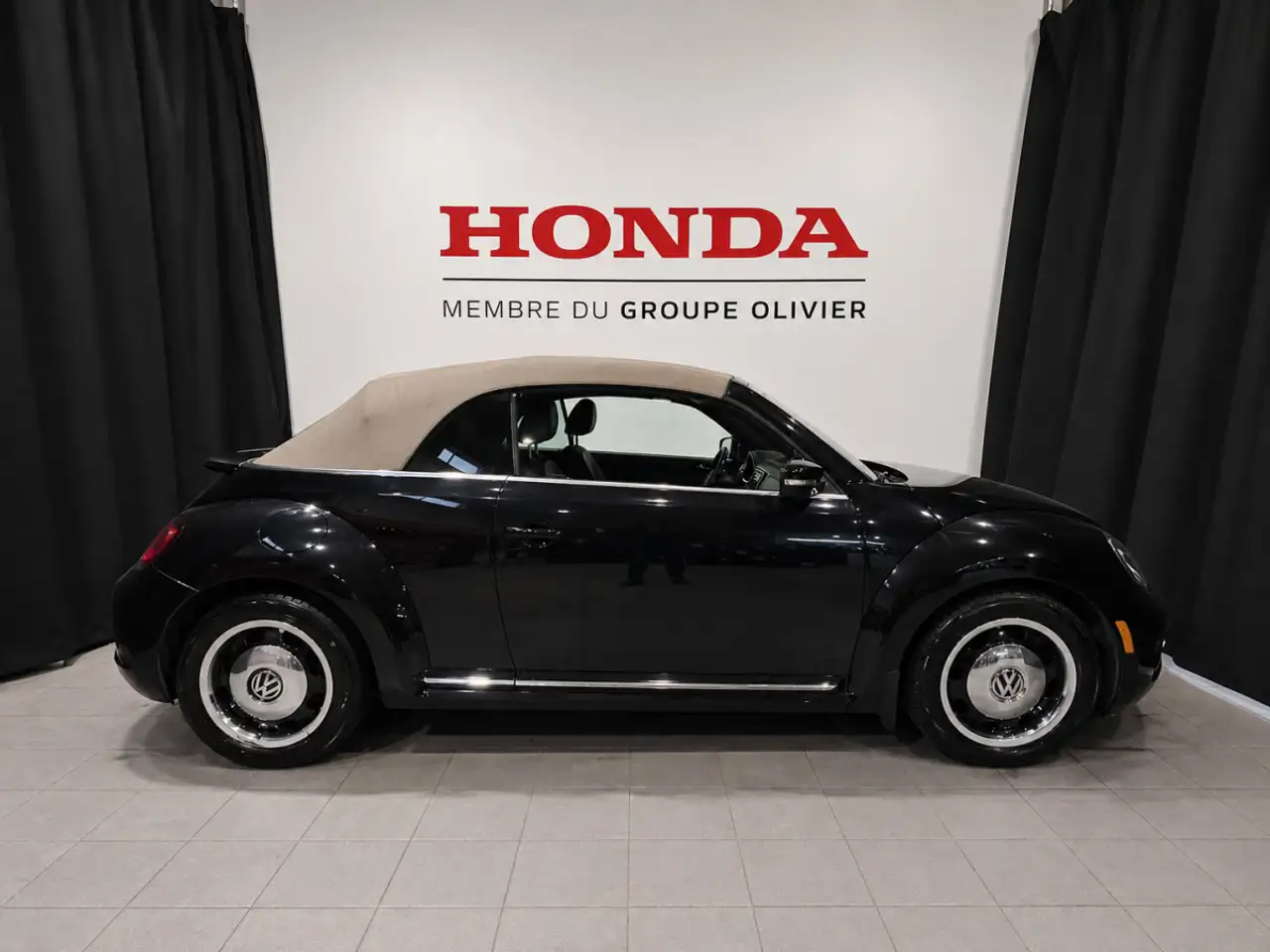 Volkswagen Beetle снимка Volkswagen Beetle