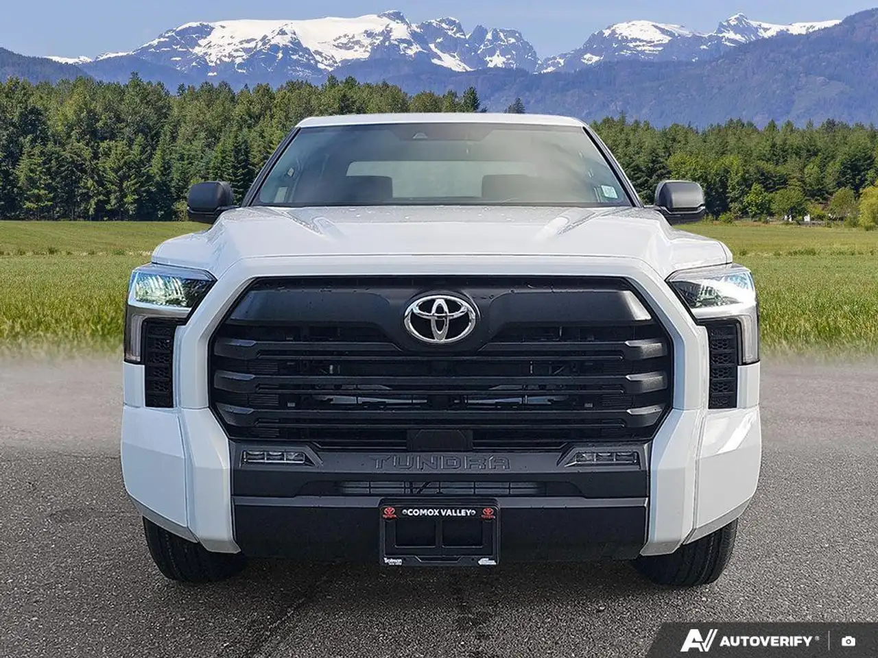 Toyota Tundra снимка Toyota Tundra