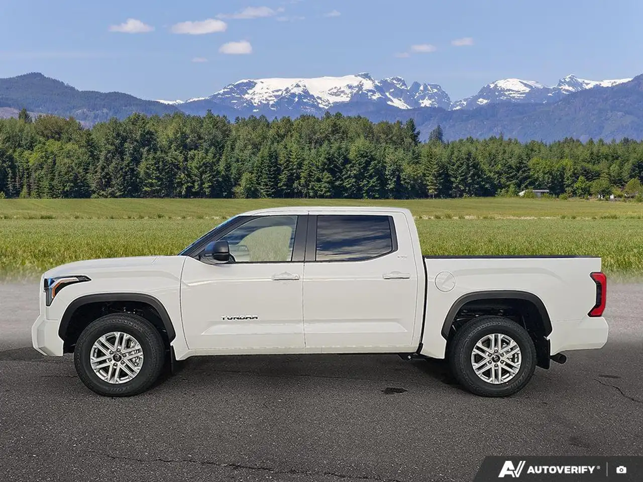 Toyota Tundra снимка Toyota Tundra
