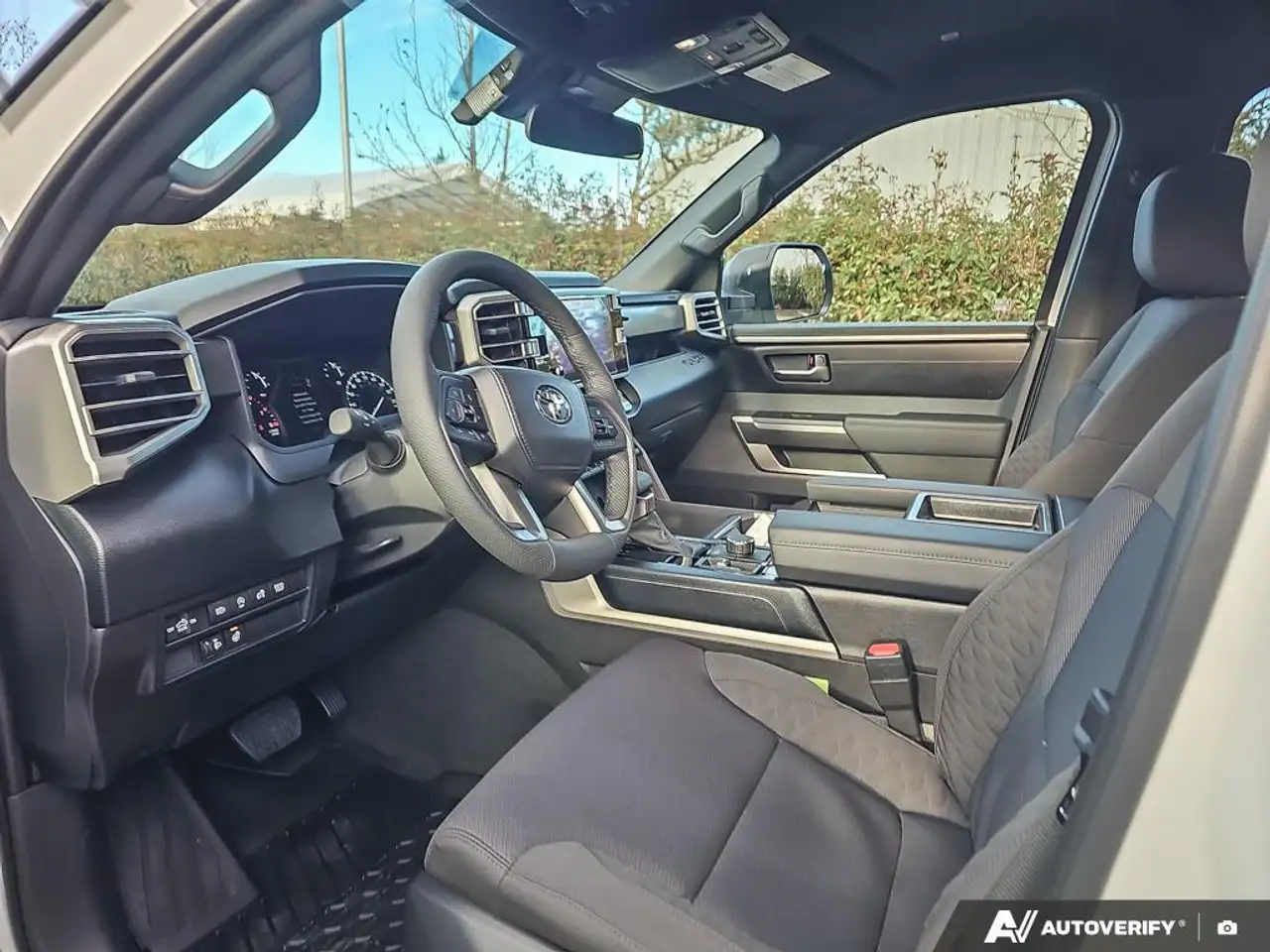 Toyota Tundra снимка Toyota Tundra