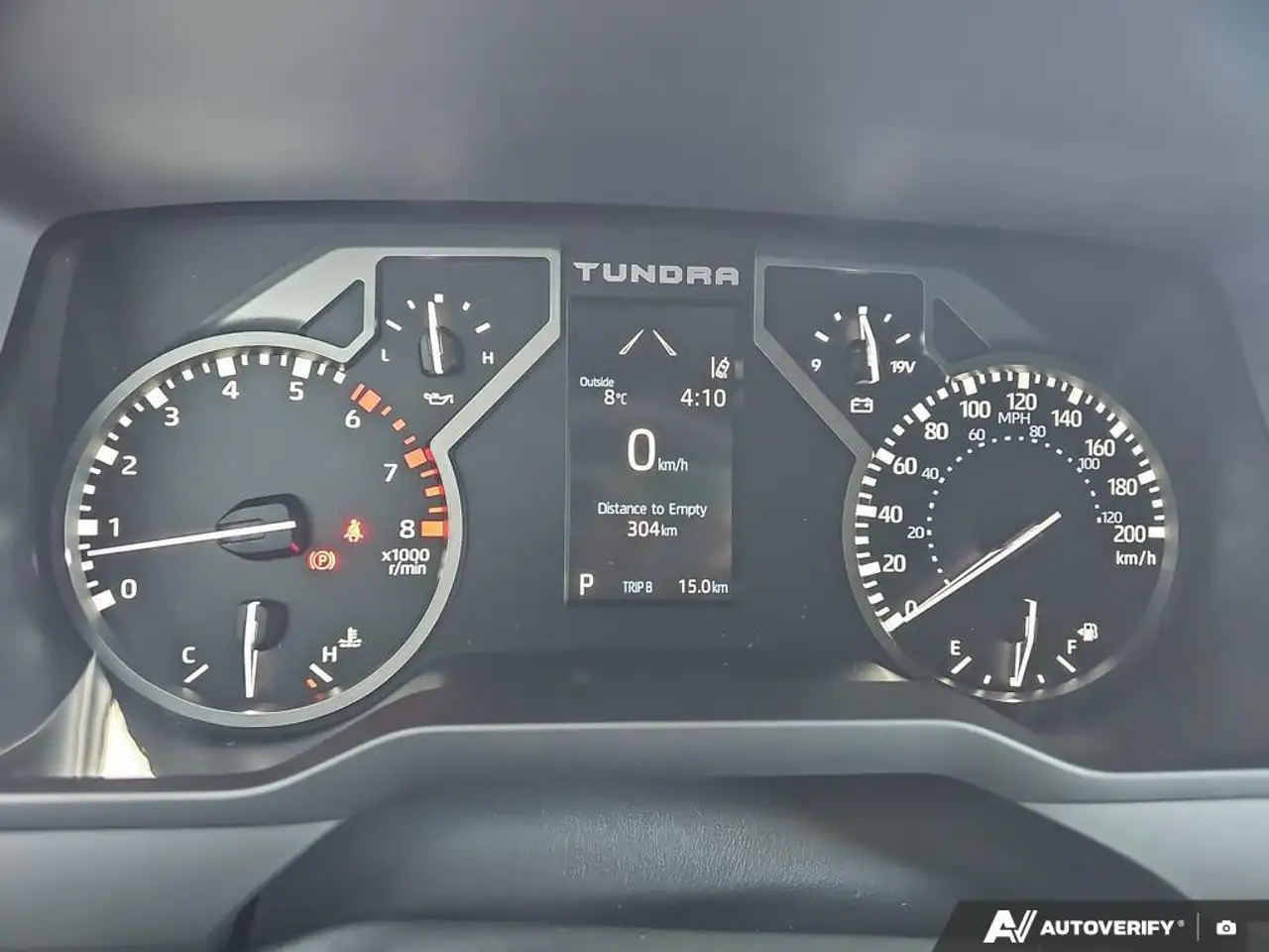 Toyota Tundra снимка Toyota Tundra