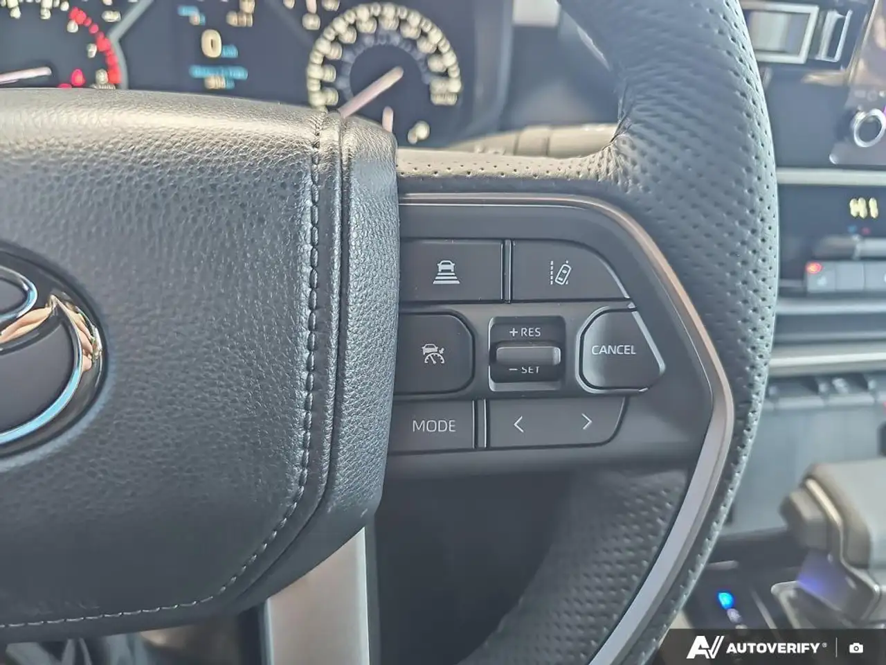 Toyota Tundra снимка Toyota Tundra