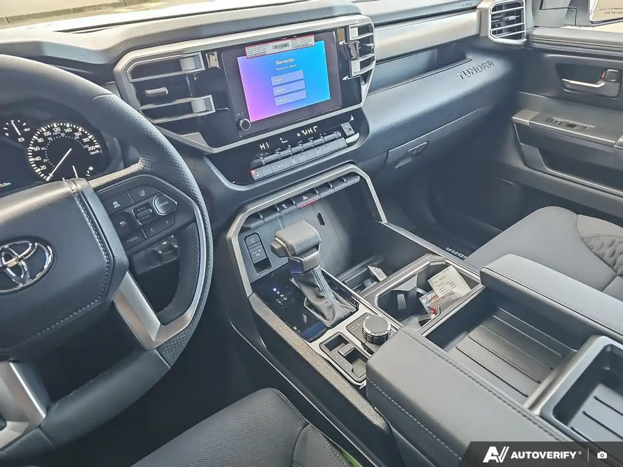 Toyota Tundra снимка Toyota Tundra