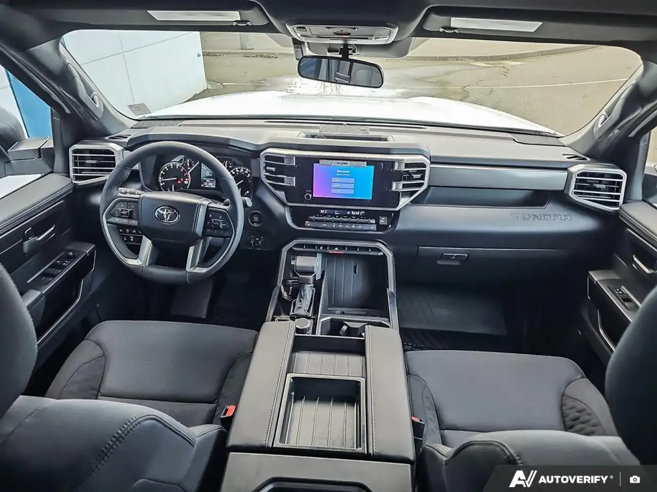 Toyota Tundra снимка Toyota Tundra