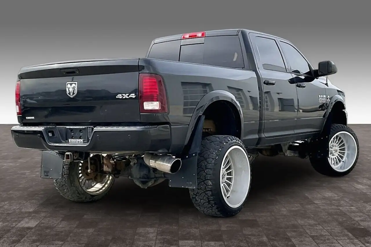 RAM 2500 снимка RAM 2500
