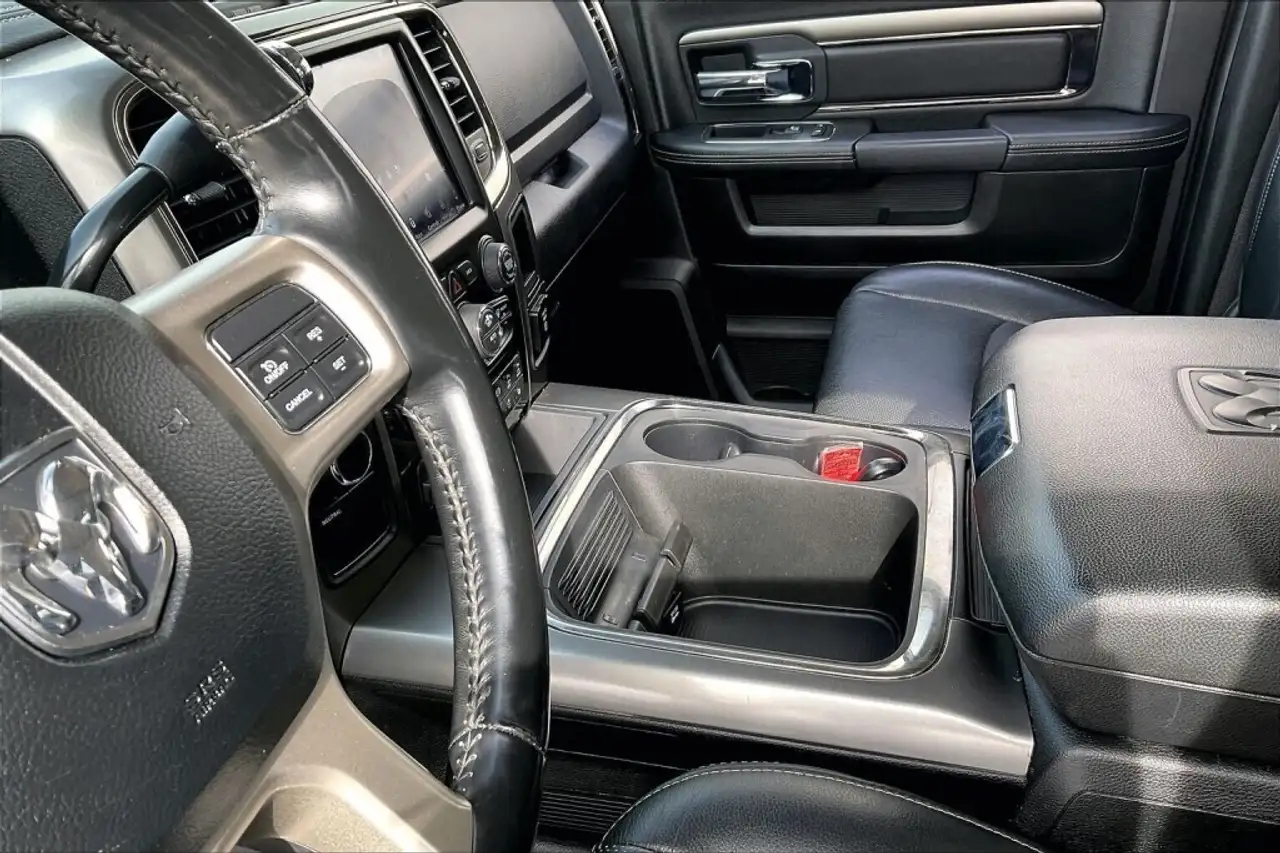 RAM 2500 снимка RAM 2500