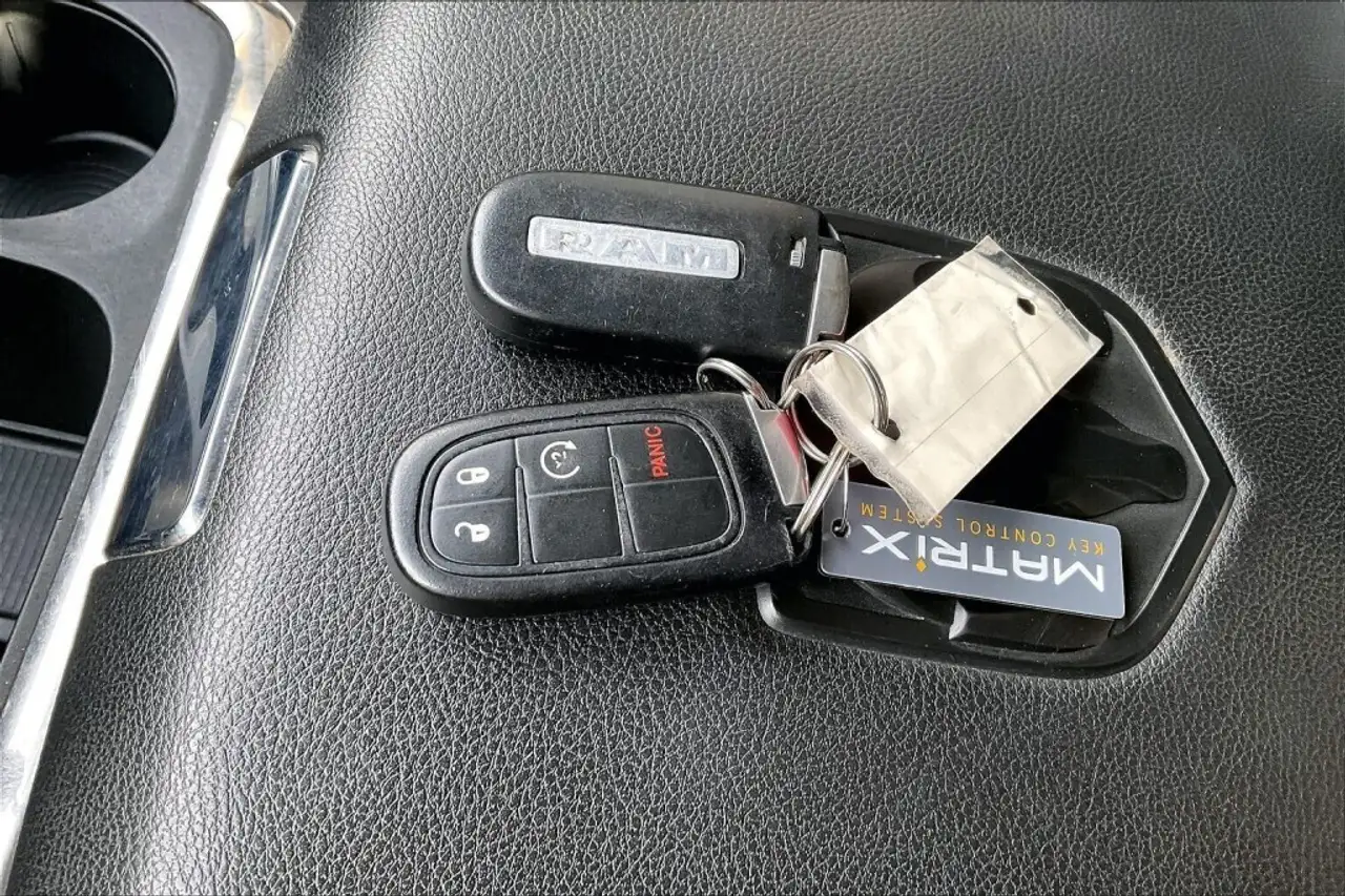 RAM 2500 снимка RAM 2500