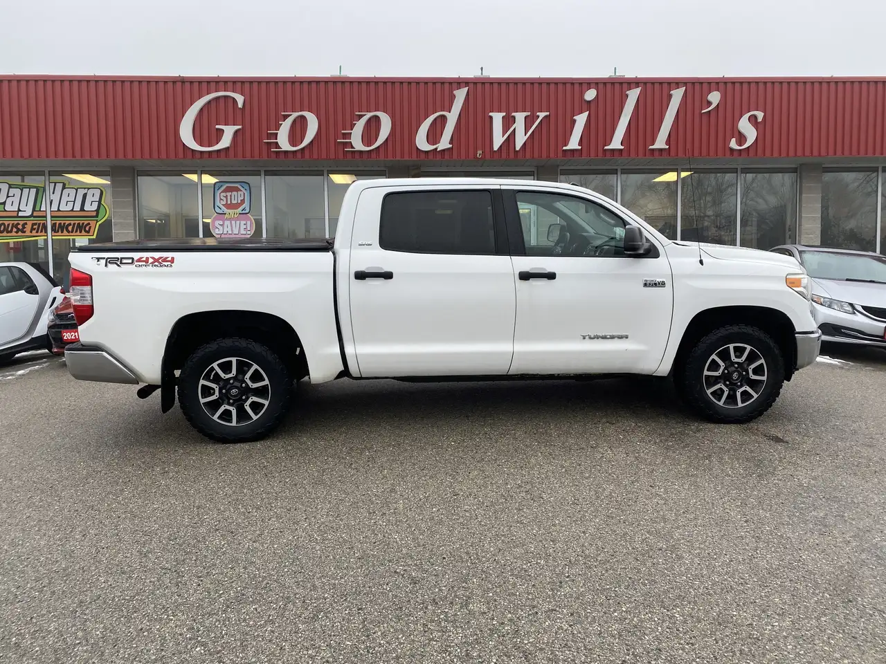 Toyota Tundra снимка Toyota Tundra