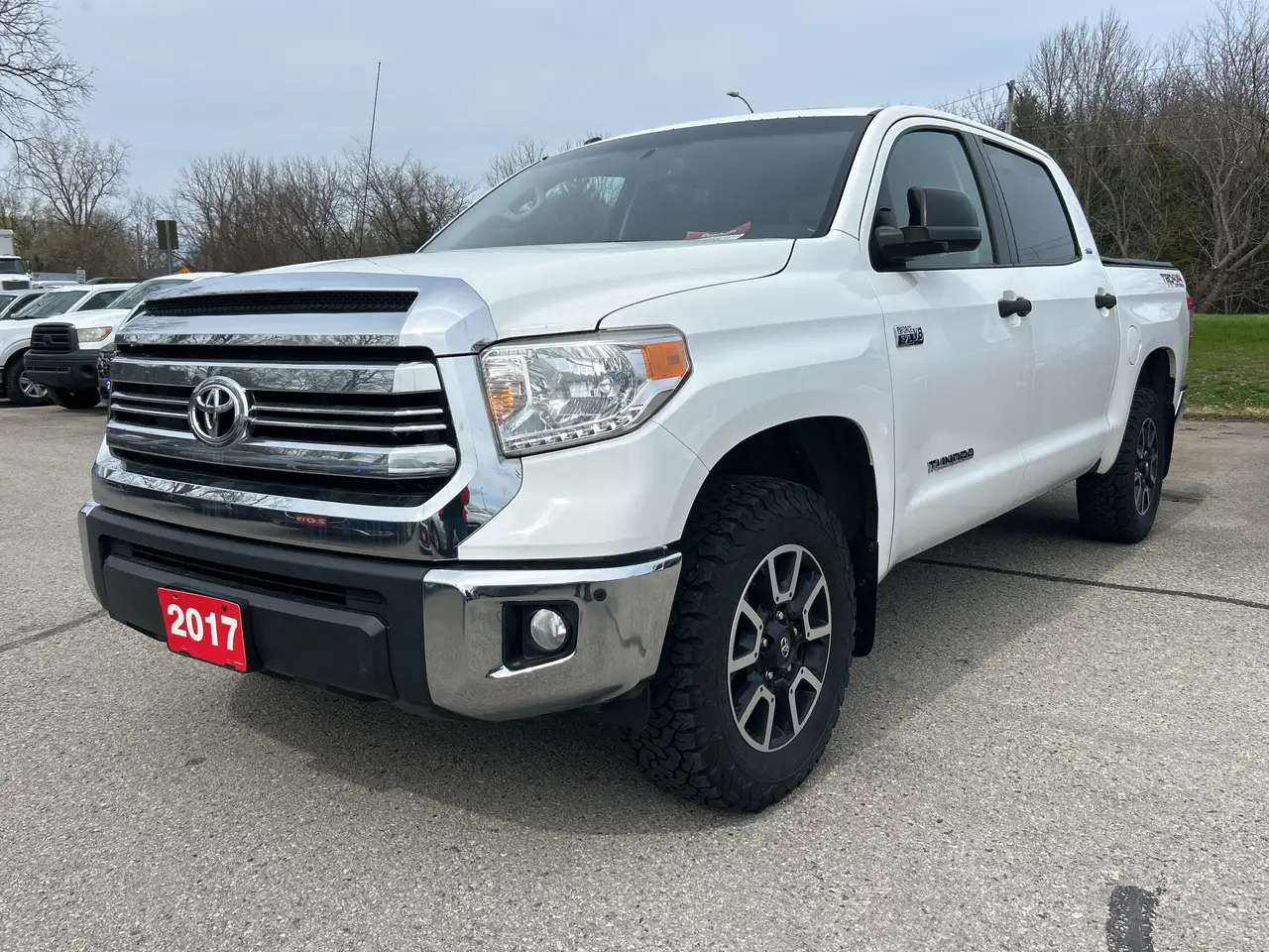 Toyota Tundra снимка Toyota Tundra