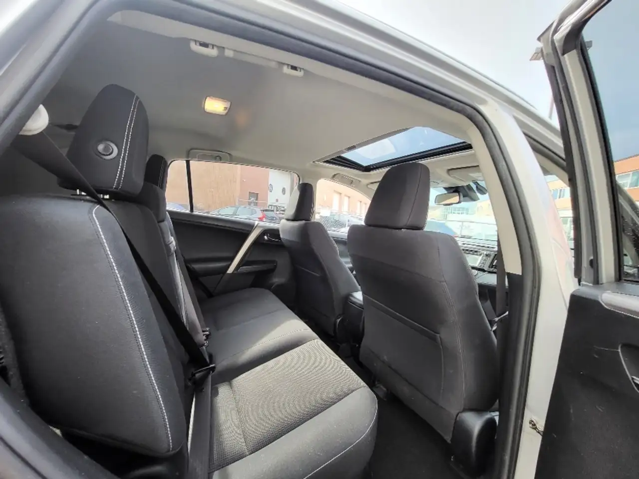 Toyota RAV 4 photo Toyota RAV 4