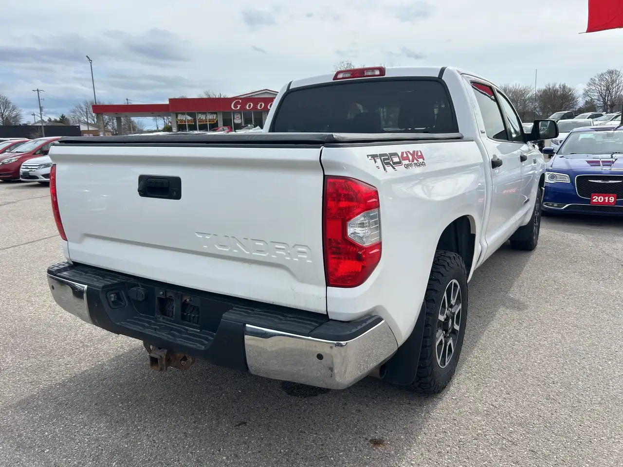 Toyota Tundra снимка Toyota Tundra
