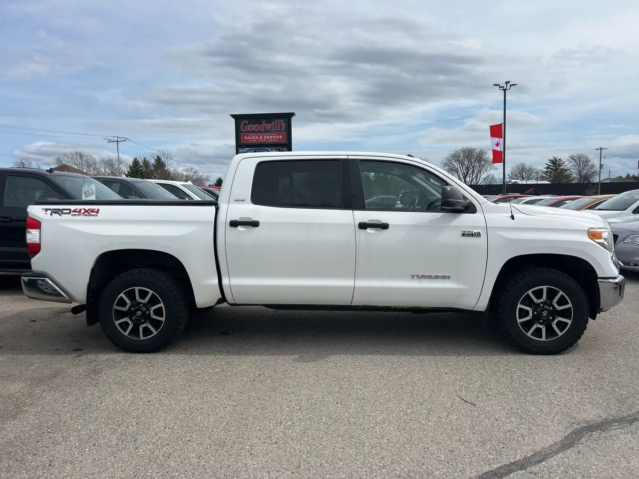 Toyota Tundra снимка Toyota Tundra