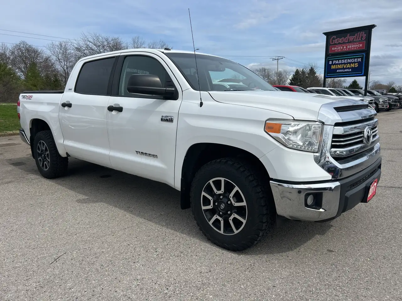 Toyota Tundra снимка Toyota Tundra