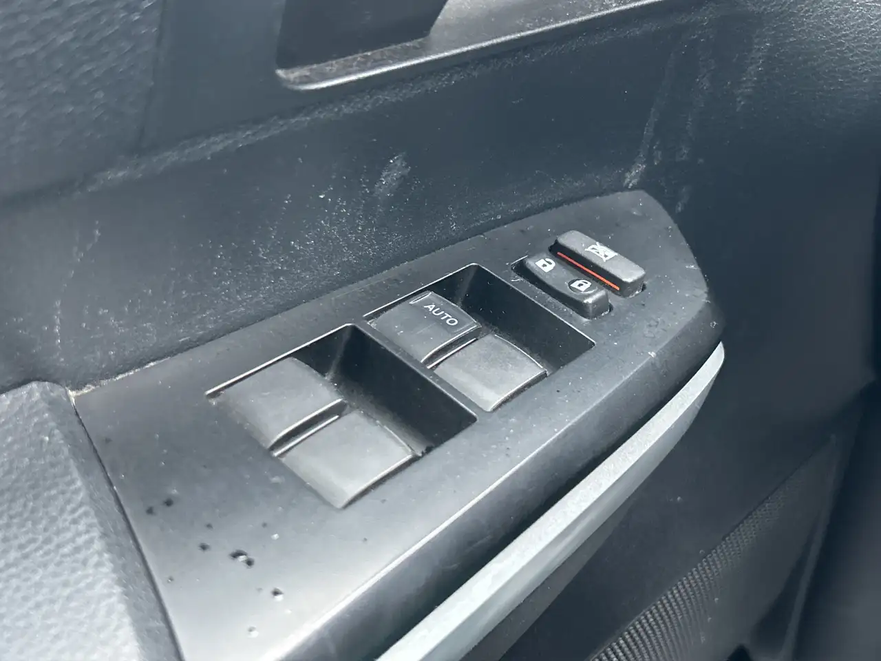 Toyota Tundra снимка Toyota Tundra