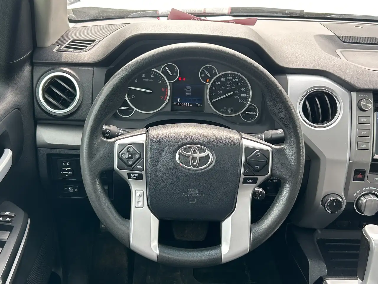 Toyota Tundra снимка Toyota Tundra