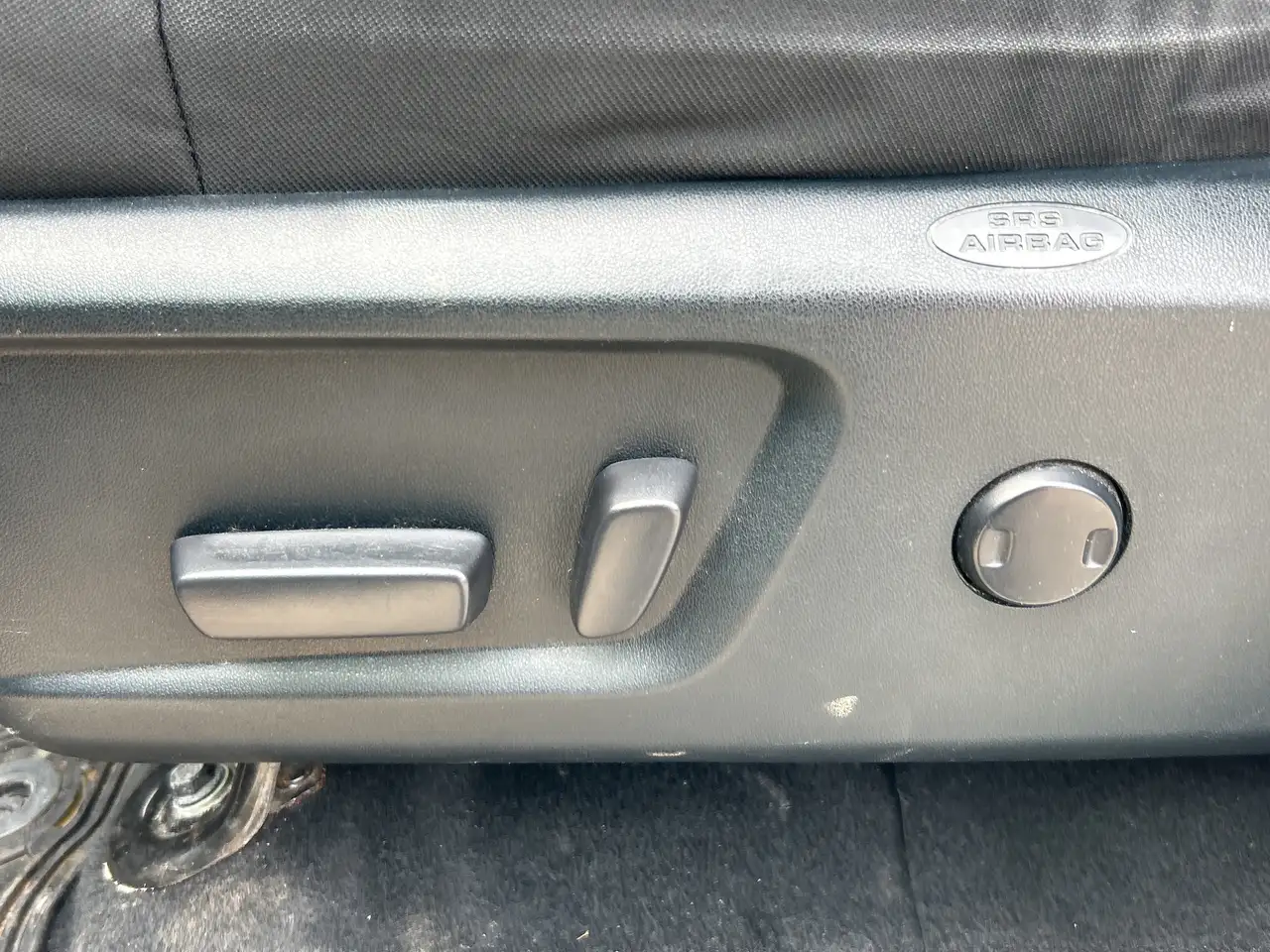 Toyota Tundra снимка Toyota Tundra