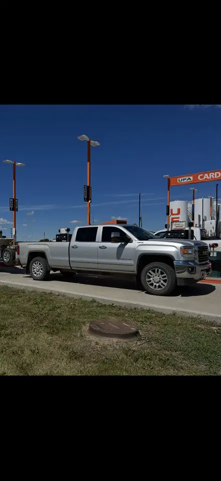 GMC Sierra 2500 снимка GMC Sierra 2500