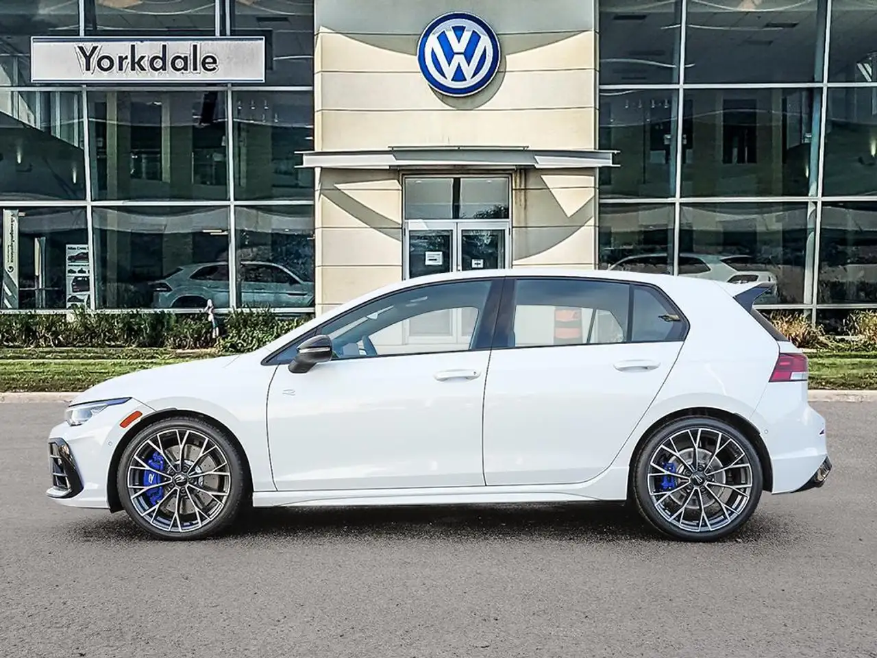 Volkswagen Golf R photo Volkswagen Golf R
