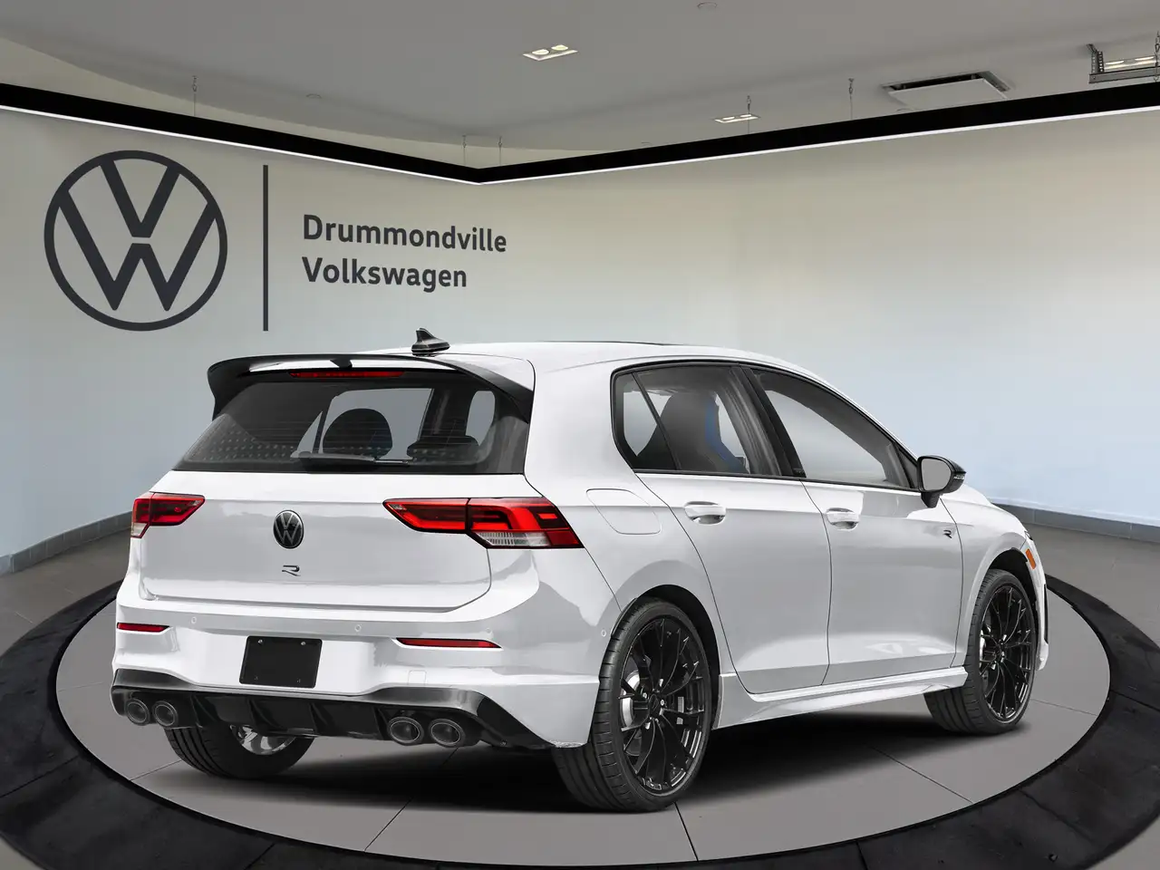 Volkswagen Golf R photo Volkswagen Golf R
