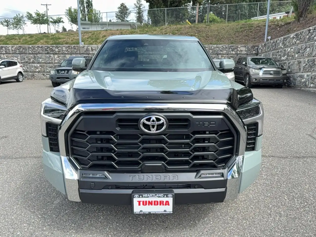 Toyota Tundra снимка Toyota Tundra