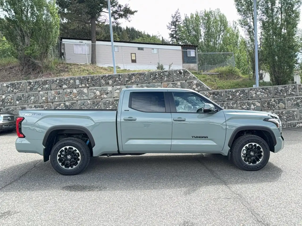 Toyota Tundra снимка Toyota Tundra