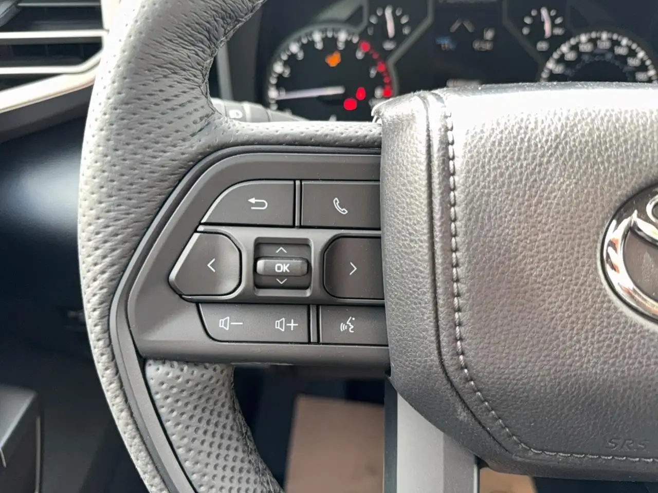Toyota Tundra снимка Toyota Tundra