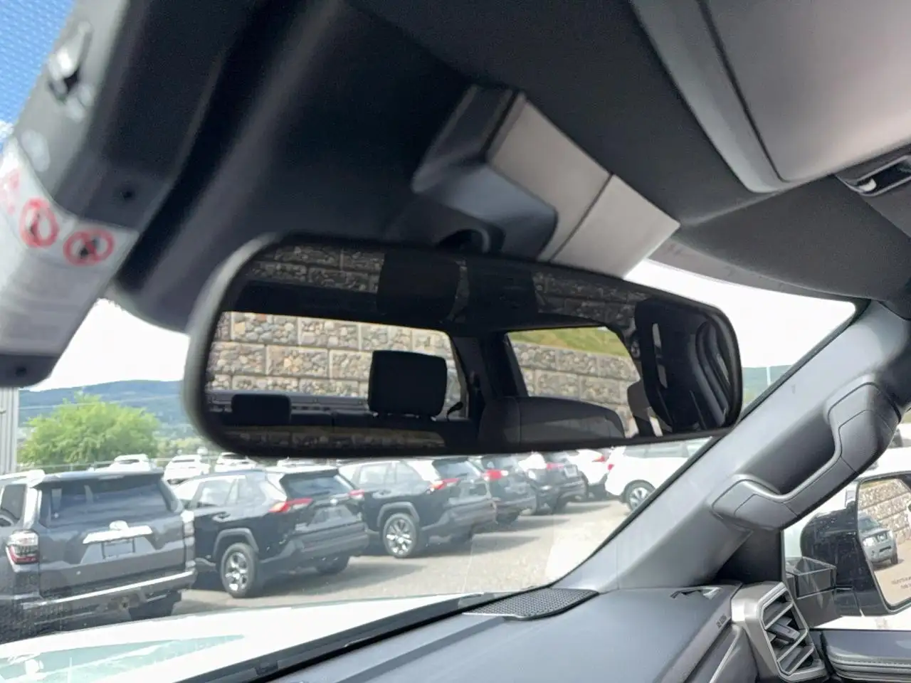 Toyota Tundra снимка Toyota Tundra