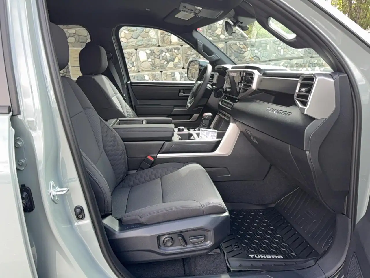 Toyota Tundra снимка Toyota Tundra