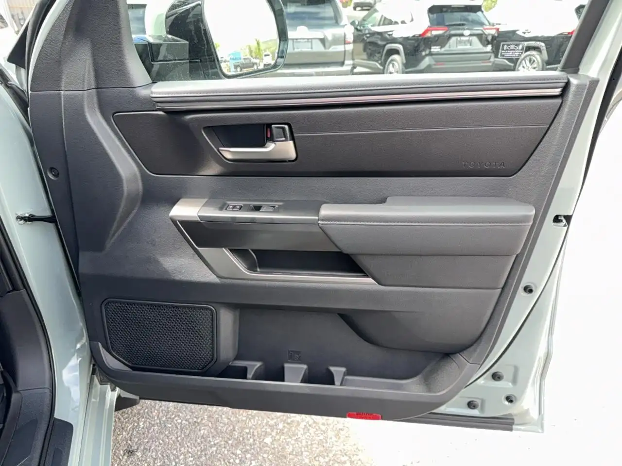 Toyota Tundra снимка Toyota Tundra