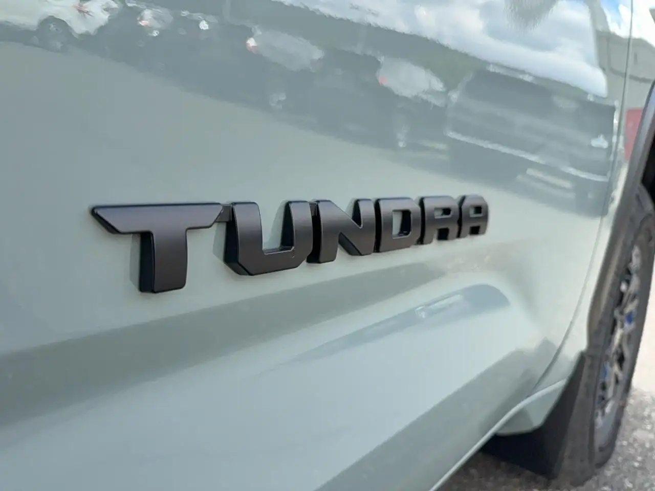 Toyota Tundra снимка Toyota Tundra