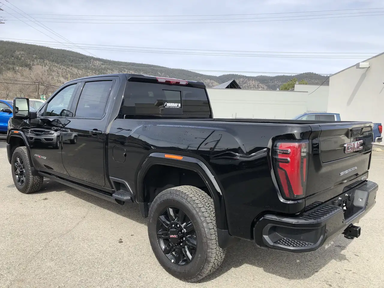 GMC Sierra 3500HD снимка GMC Sierra 3500HD