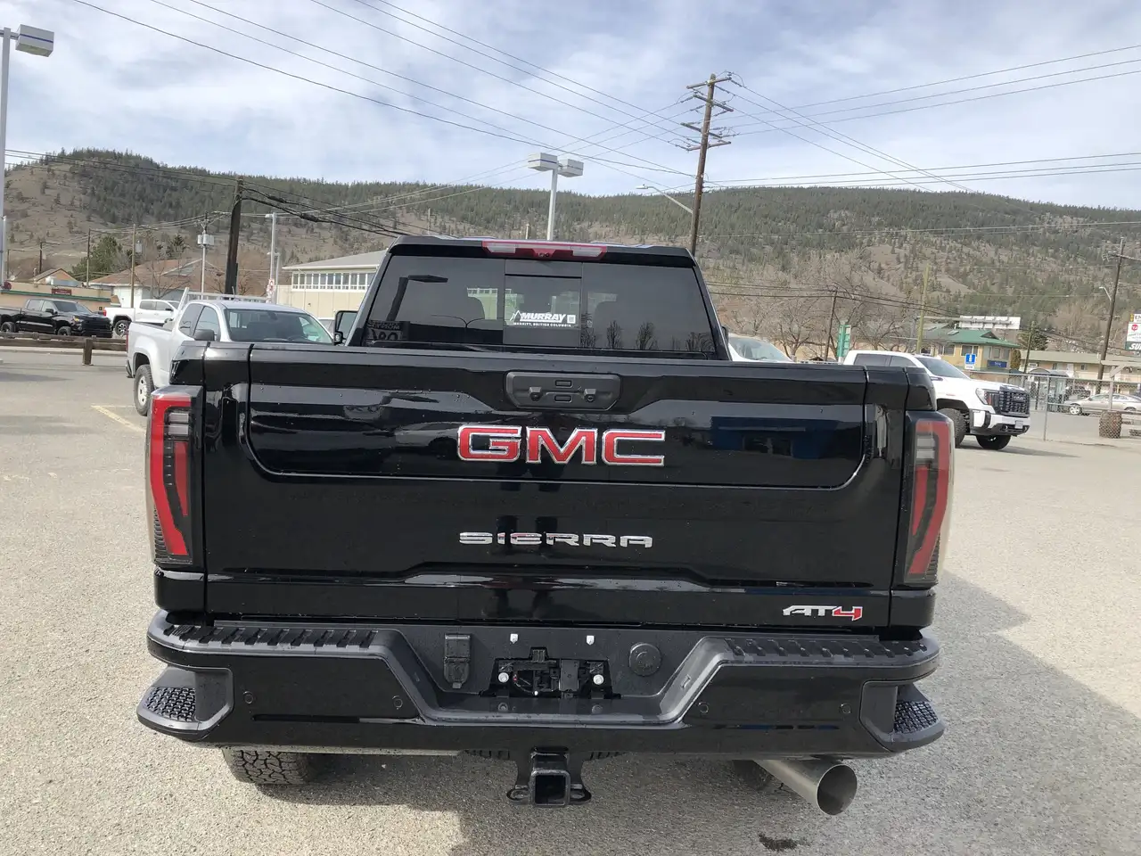 GMC Sierra 3500HD снимка GMC Sierra 3500HD