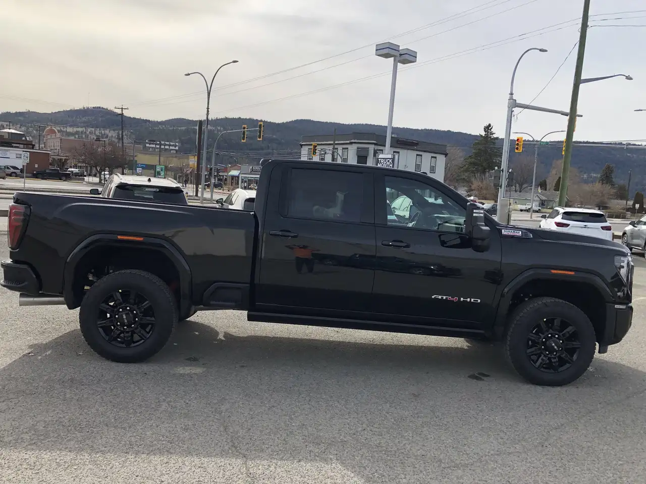 GMC Sierra 3500HD снимка GMC Sierra 3500HD