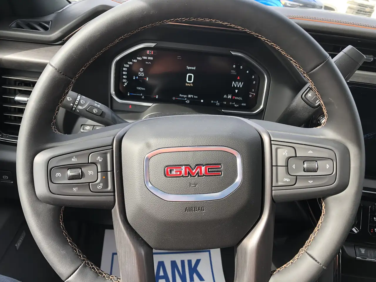 GMC Sierra 3500HD снимка GMC Sierra 3500HD