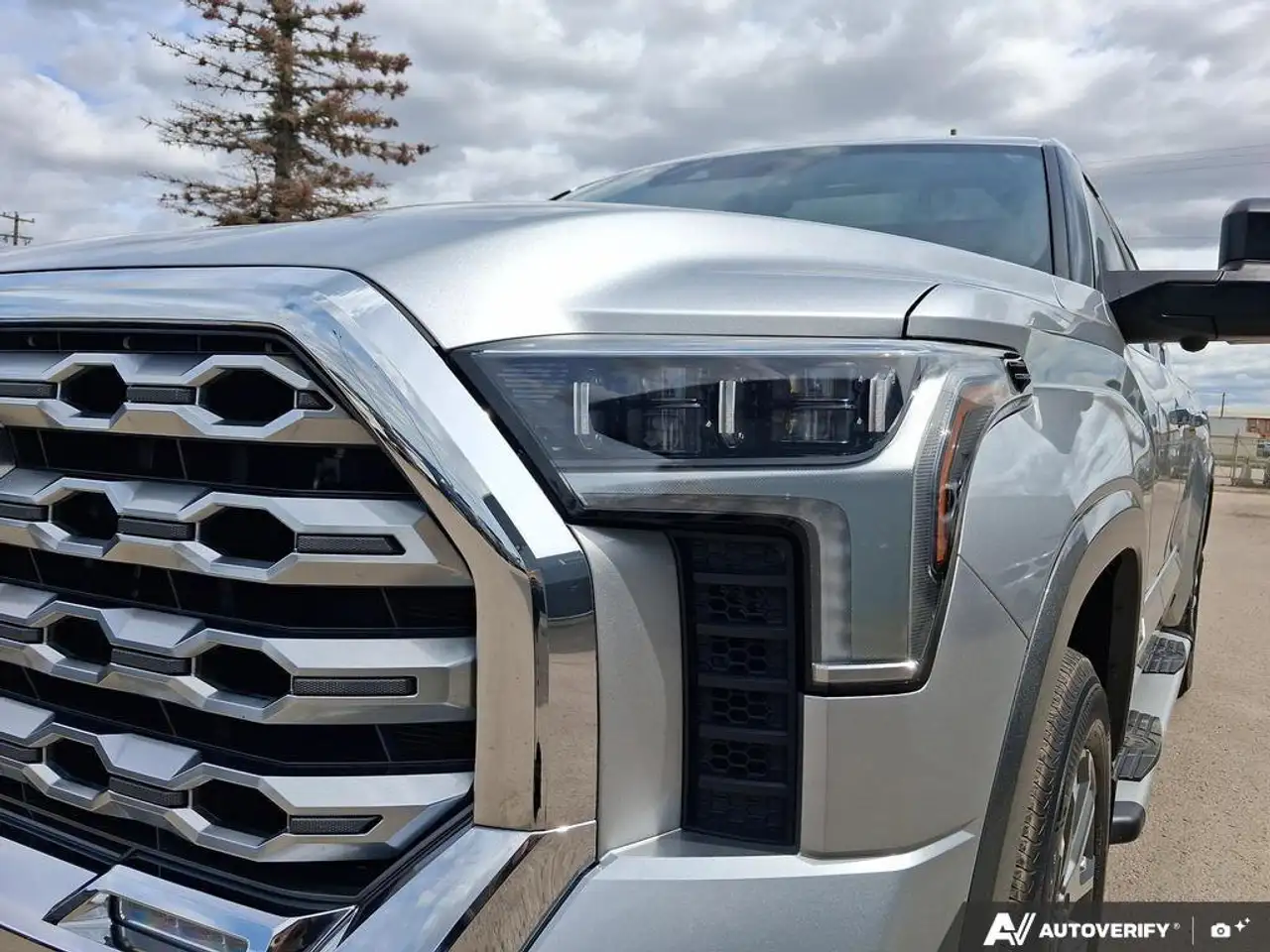 Toyota Tundra снимка Toyota Tundra