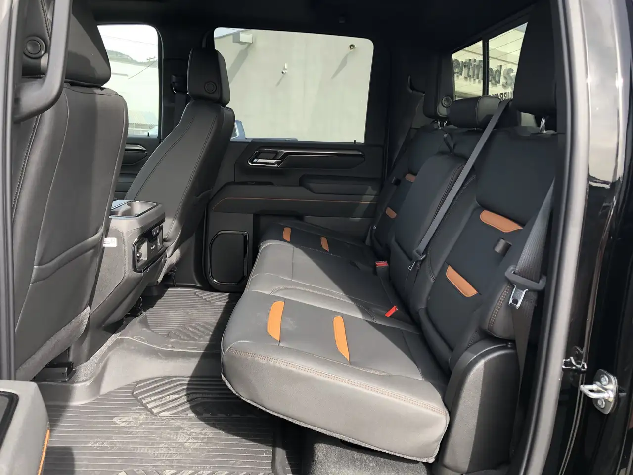 GMC Sierra 3500HD снимка GMC Sierra 3500HD