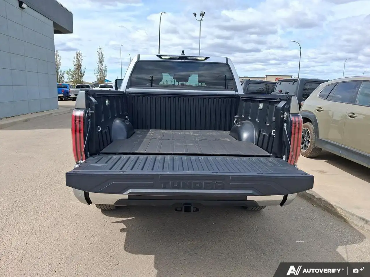 Toyota Tundra снимка Toyota Tundra