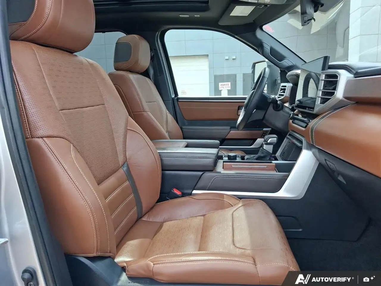 Toyota Tundra снимка Toyota Tundra