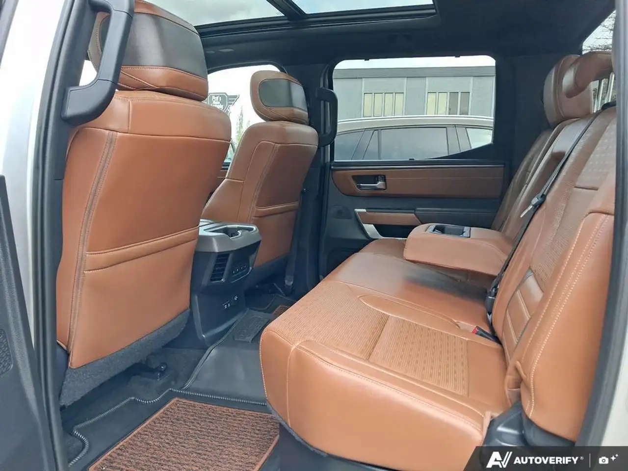 Toyota Tundra снимка Toyota Tundra