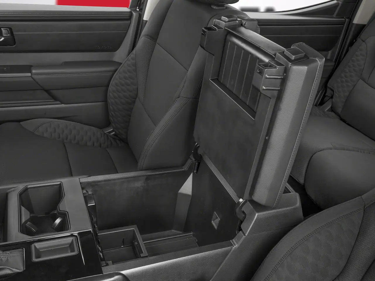 Toyota Tundra снимка Toyota Tundra