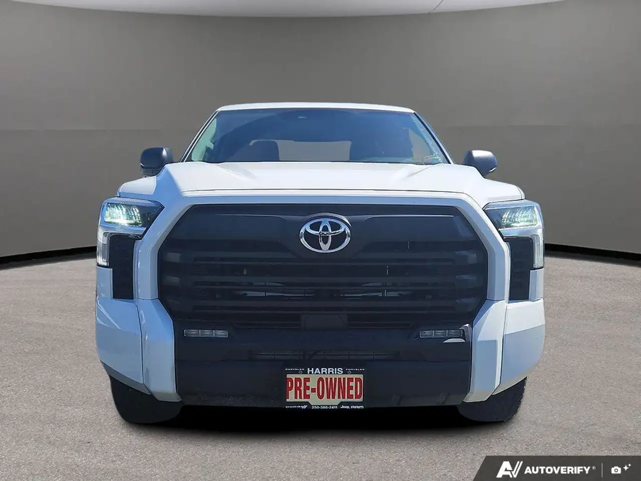 Toyota Tundra снимка Toyota Tundra