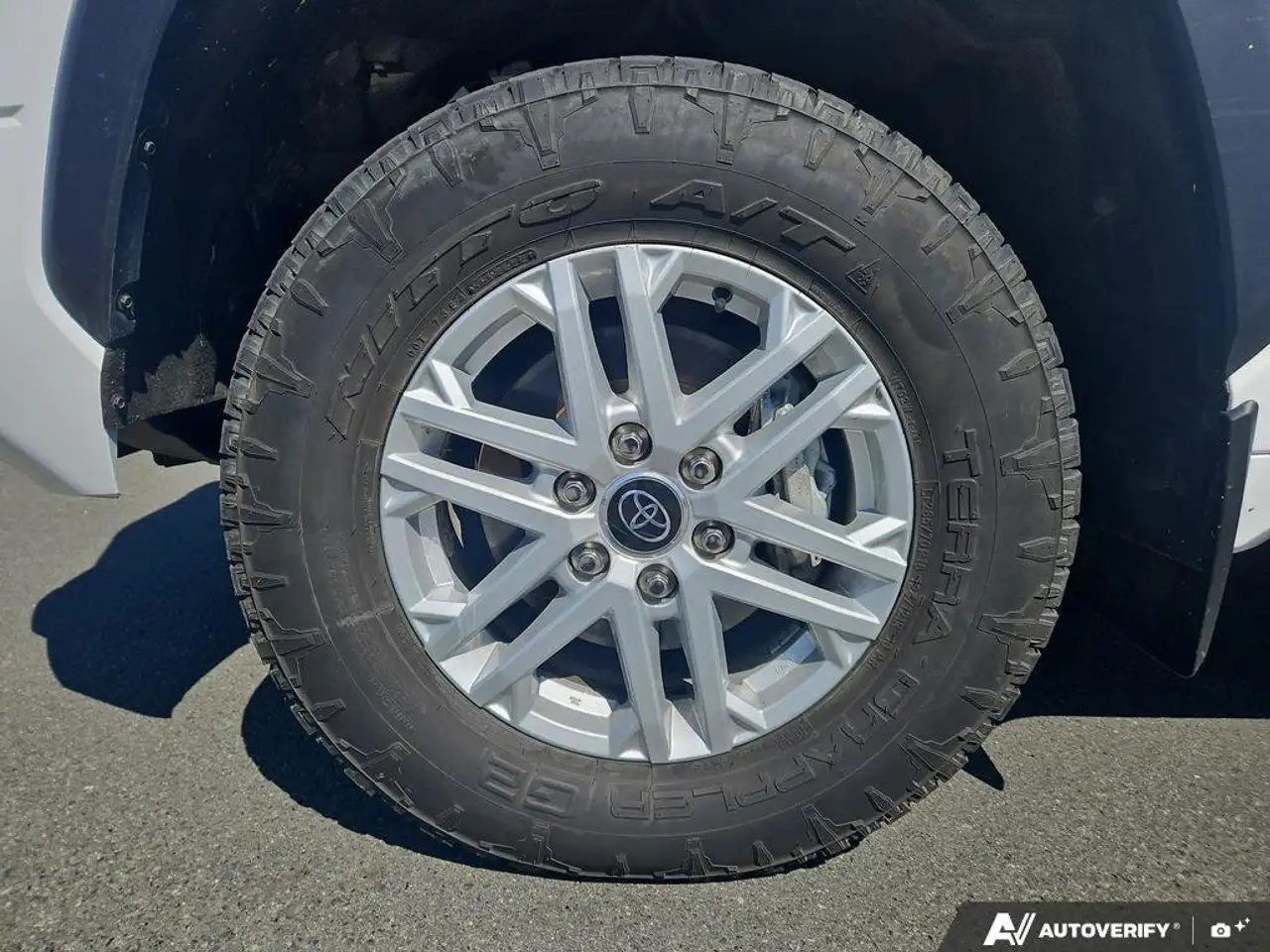 Toyota Tundra снимка Toyota Tundra
