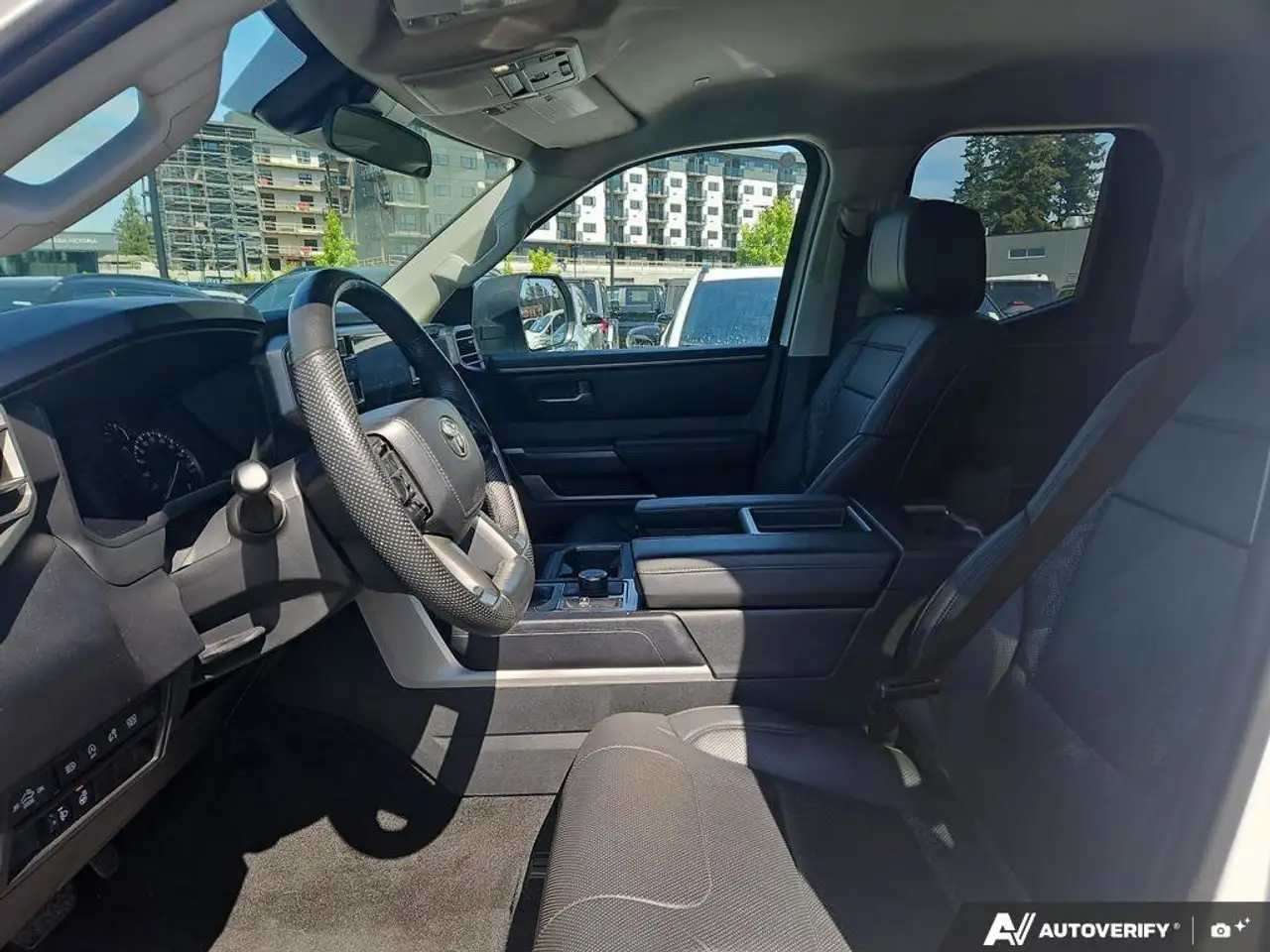 Toyota Tundra снимка Toyota Tundra