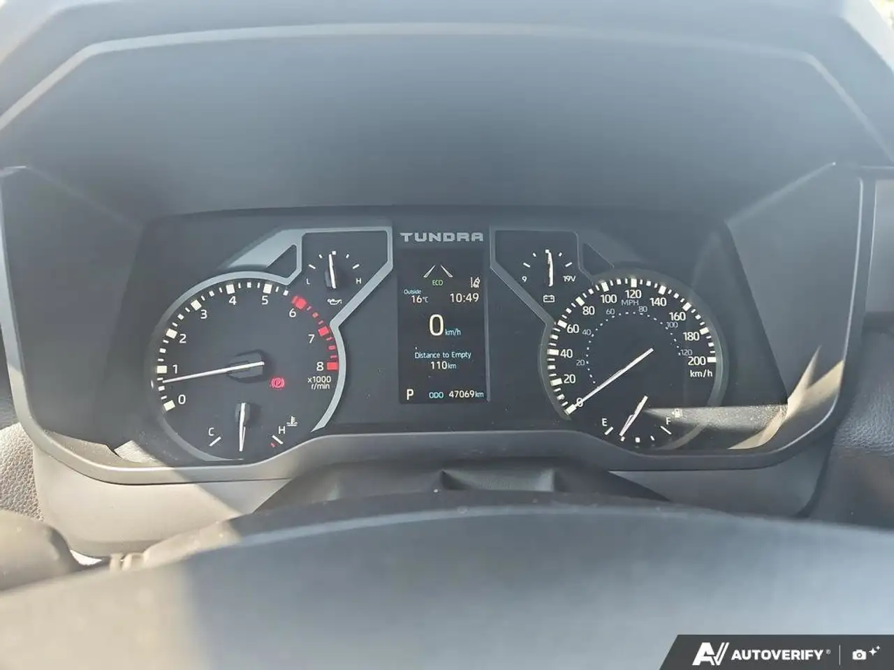 Toyota Tundra снимка Toyota Tundra