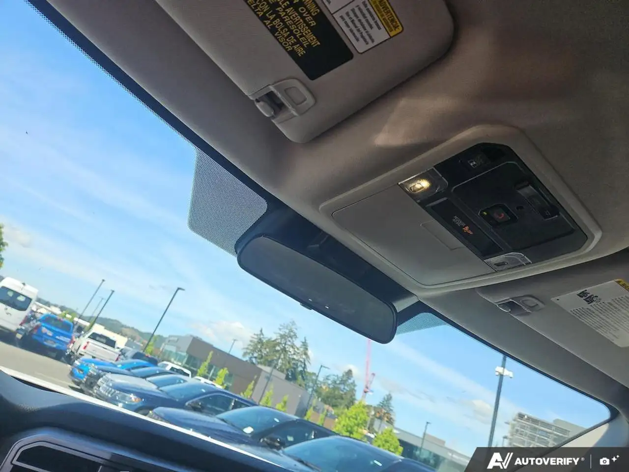 Toyota Tundra снимка Toyota Tundra