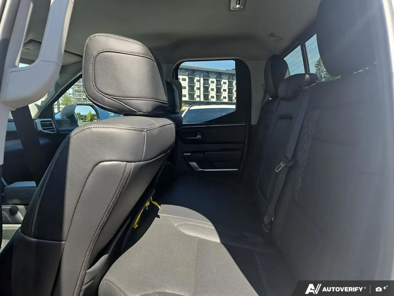 Toyota Tundra снимка Toyota Tundra