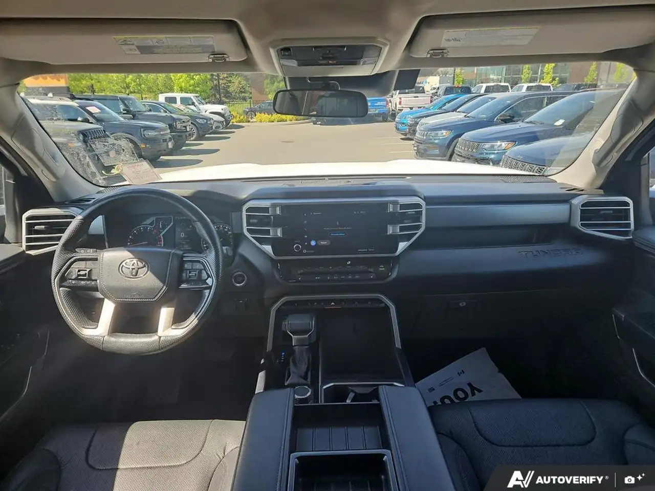 Toyota Tundra снимка Toyota Tundra