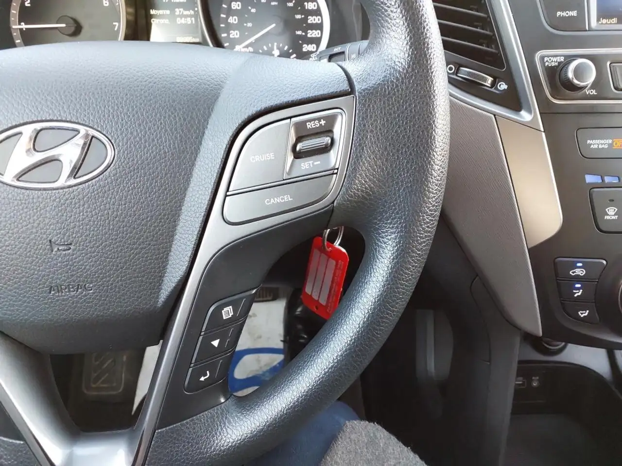 Hyundai SANTA FE снимка Hyundai SANTA FE