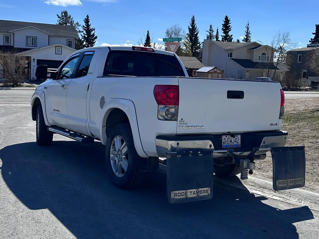 Toyota Tundra снимка Toyota Tundra